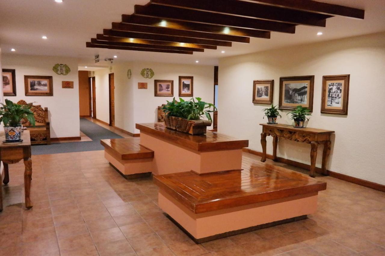 Plaza Uruapan Hotel Exteriör bild