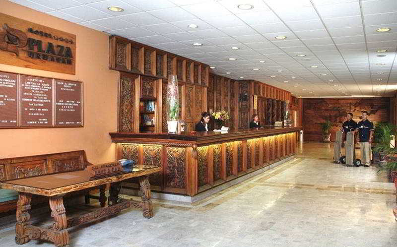 Plaza Uruapan Hotel Exteriör bild